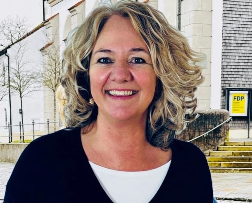 Porträt von Claudia Schmidt-Utzmann, Spitzenkandidatin der FDP Oberhaching